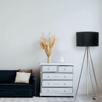 Lampa podłogowa INGA H06-GD-BK Zuma Line Trójnożna złota podstawa czarny abażur