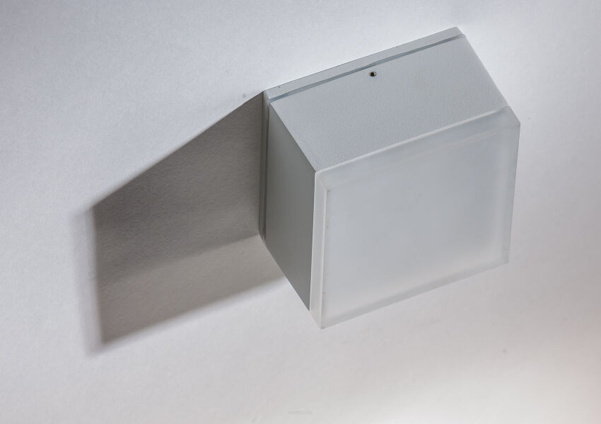 Oprawa natynkowa APULIA S WH AZ4337 AZZARDO kwadratowa wys. 7.4 cm funkcjonalna IP54 biała