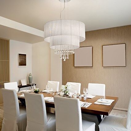 Lampa wisząca Opera SP6 Ideal Lux  068299  Klosz wykonany jest z folii PVC z metalowymi pasemkami i pokryte są białymi nićmi spod abażura wystają kryształki rama w kolorze chromu