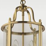 Lampa wisząca New York - P04882AU COSMO Light kształtem przypomina latarnię wykonana w stylu nowojorskim - 3