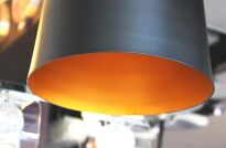 Lampa wisząca Fabio L AZzardo LP5632-BK-L AZ0301 wykonana wykonana jest z metalu i aluminium w kolorze czarno/złotym - 4