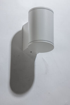 Lampa zewnętrzna JOE WALL 1 AZ4315 kinkiet IP54 biała tuba z metalu i szkła