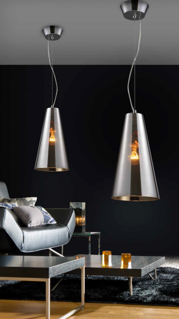 Lampa wisząca Capo Azzardo AD8083-1 wykonana z chromowanego metalu oraz szklanego klosza w kolorze chromu