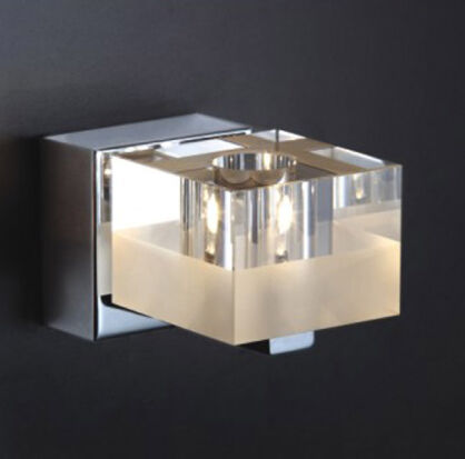 Kinkiet Cubric MB9216-1A Italux  nowoczesna lampa wykończenie w kolorze chromu klosz w kształcie kostki transparentno-mleczny