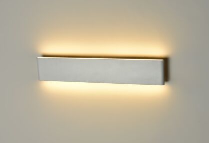 Kinkiet Norman L AZzardo MB5932L AZ1684 wykonana z aluminium o białym wykończeniu LED 44,2cm szerokości