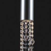 Lampa wisząca Larix MD93708-1A Italux elegancki klosz z metalu spod niego wyłaniają się kryształki 