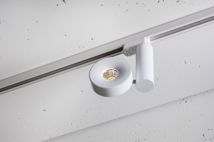 Reflektor Robotic R1 Adaptor 3F edge.LED CRI80 Labra  7.0710   tuba z regulowanym strumieniem światła na szynie techniczna różne kolory wykończenia
