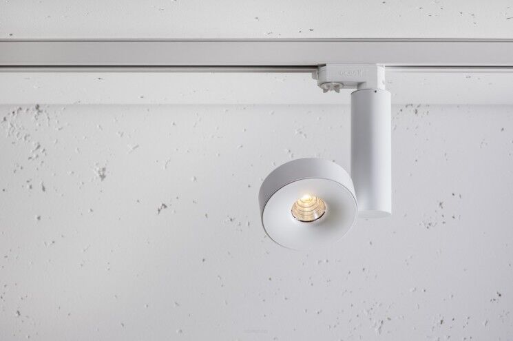 Reflektor Robotic R1 Adaptor 3F edge.LED CRI80 Labra  7.0711   tuba z regulowanym strumieniem światła na szynie techniczna różne kolory wykończenia