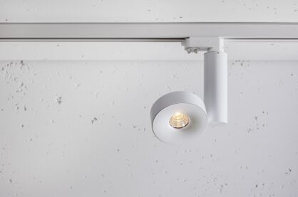 Reflektor Robotic R1 Adaptor 3F edge.LED CRI80 Labra  7.0711   tuba z regulowanym strumieniem światła na szynie techniczna różne kolory wykończenia